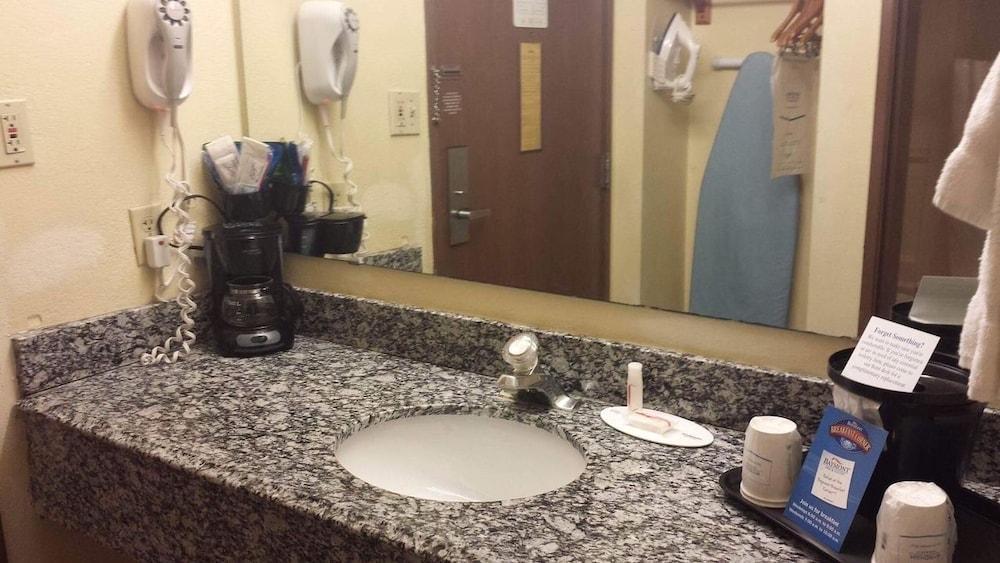 Hotel Baymont By Wyndham Paducah Extérieur photo