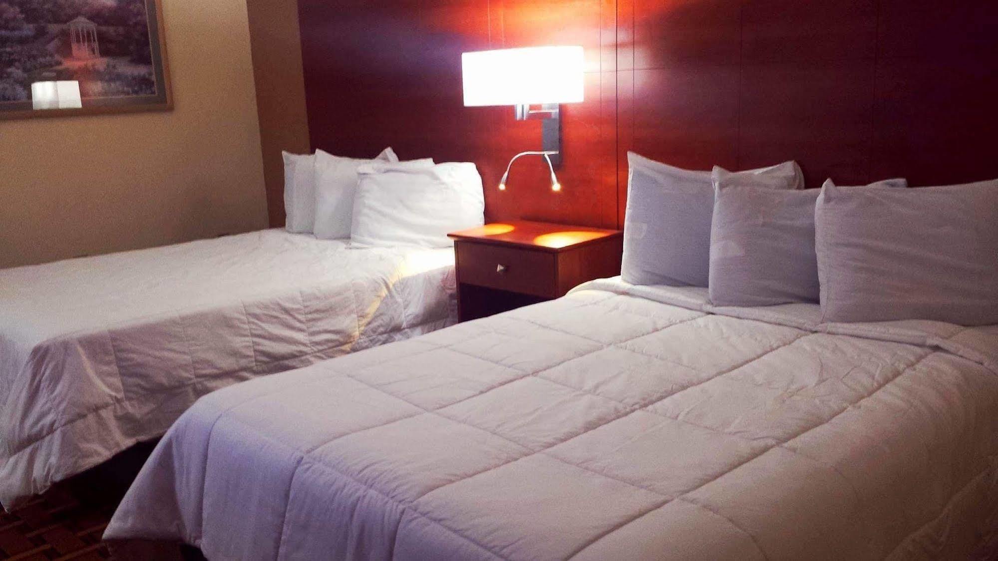 Hotel Baymont By Wyndham Paducah Extérieur photo