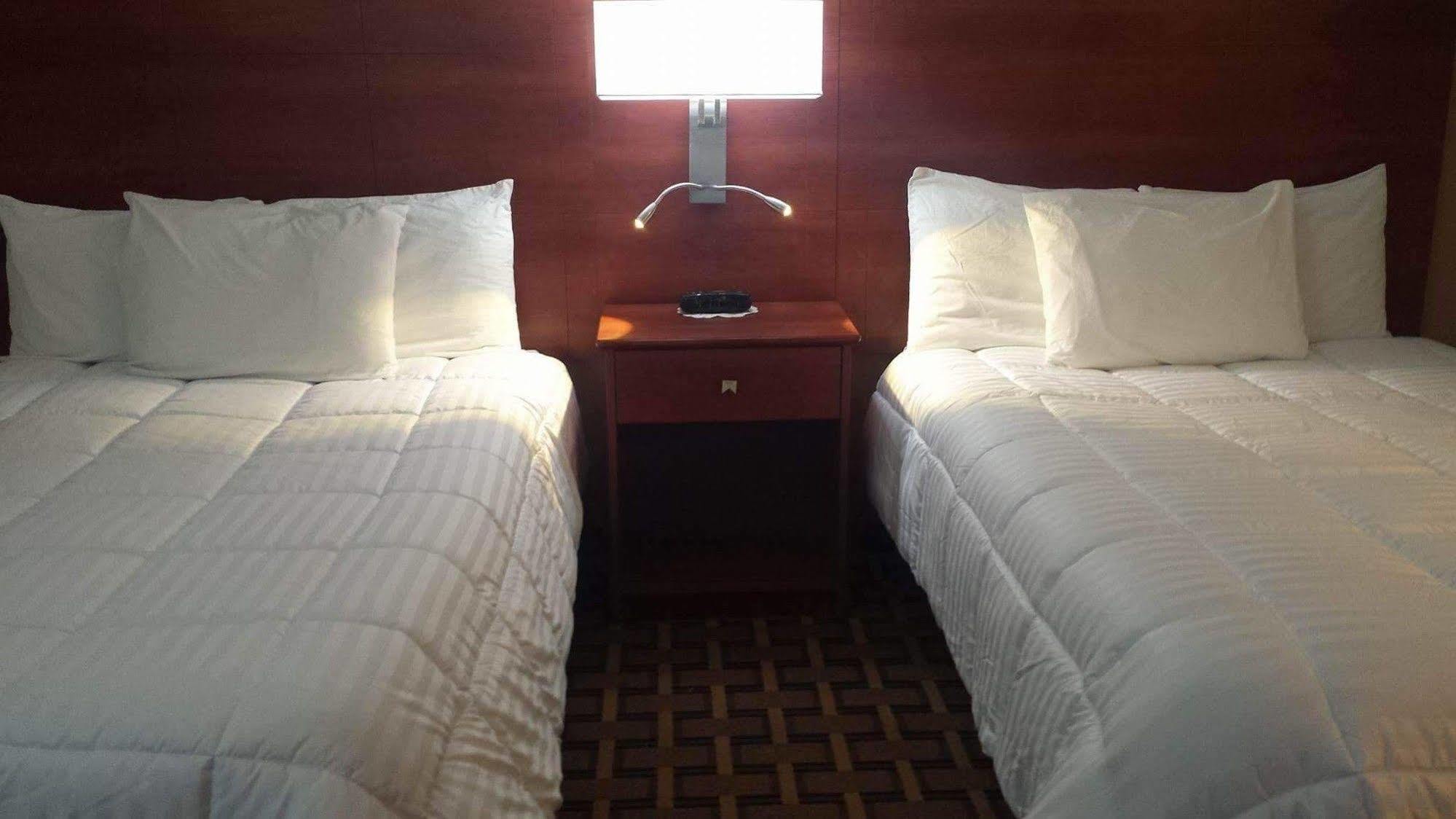 Hotel Baymont By Wyndham Paducah Extérieur photo