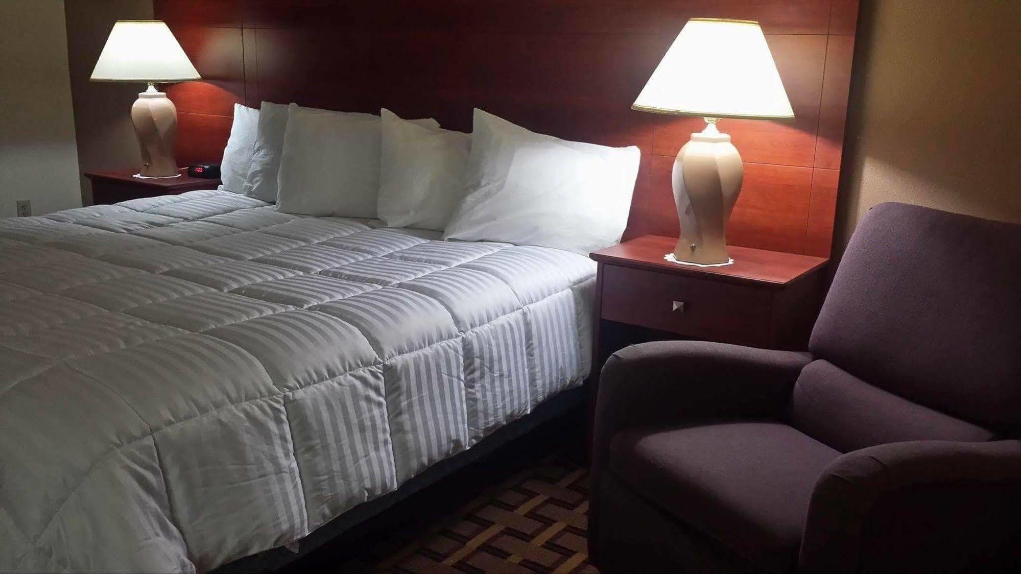 Hotel Baymont By Wyndham Paducah Extérieur photo