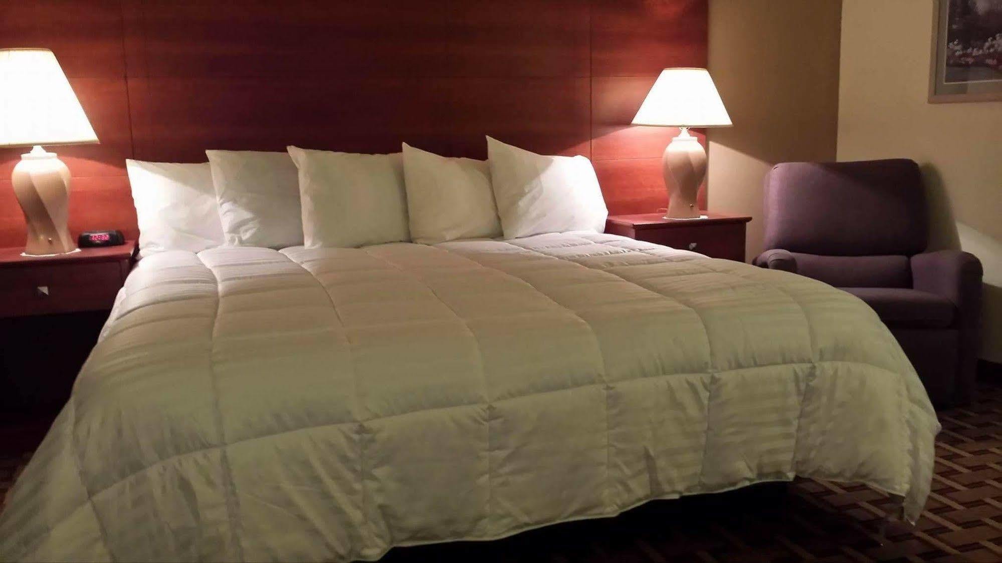 Hotel Baymont By Wyndham Paducah Extérieur photo